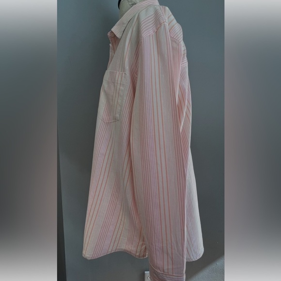 Gap easy stripe shirt. Color multi pink stripe. Size XL in excellent con… - Picture 9 of 14